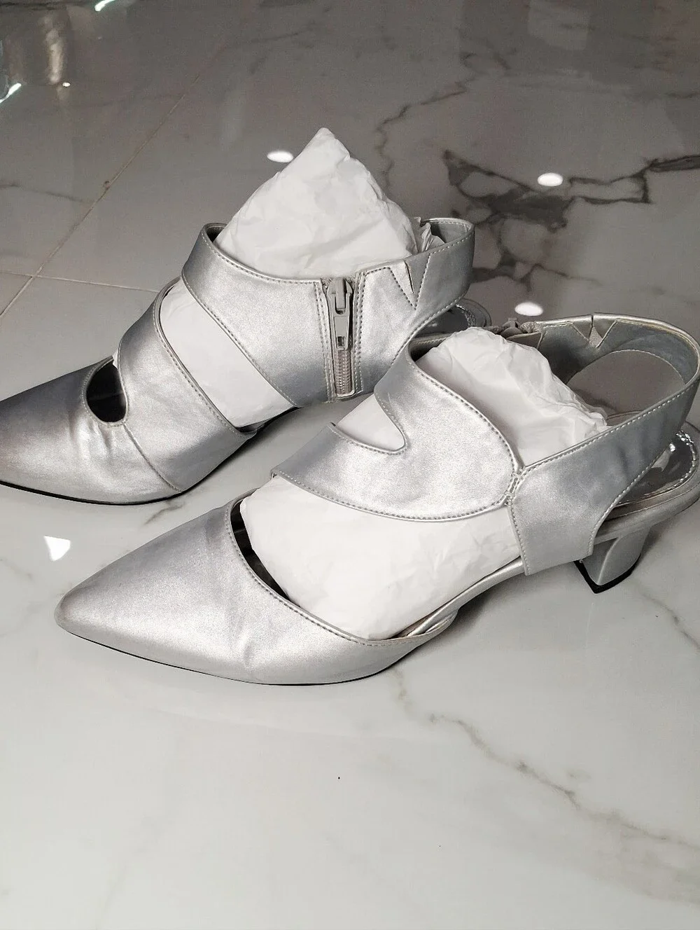 Silver Kitten Heels Pointed Closed Toe Faux Leather Strappy Zip Block Heel 8.5